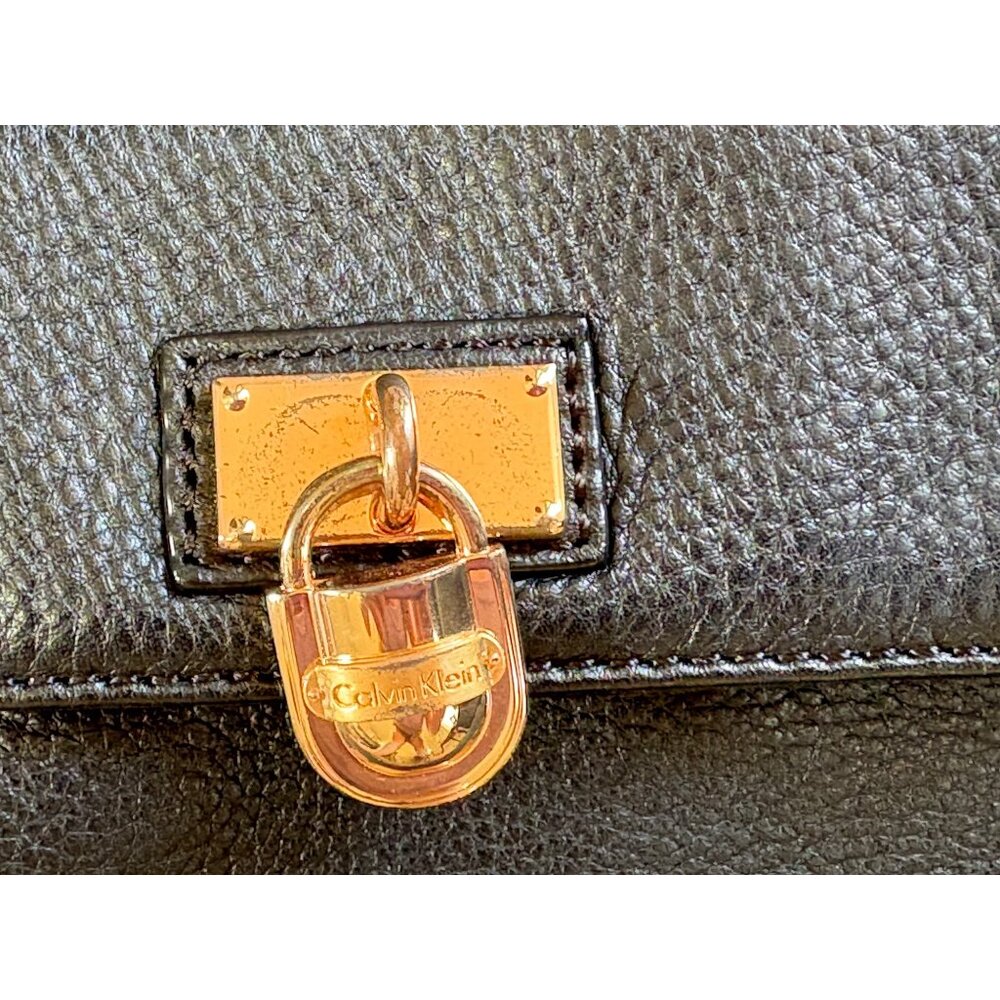 CALVIN KLEIN AUTHENTIC CROSSBODY SHOULDER BAG CHAIN PURSE BLACK GOLD ACCENTS - Picture 3 of 9